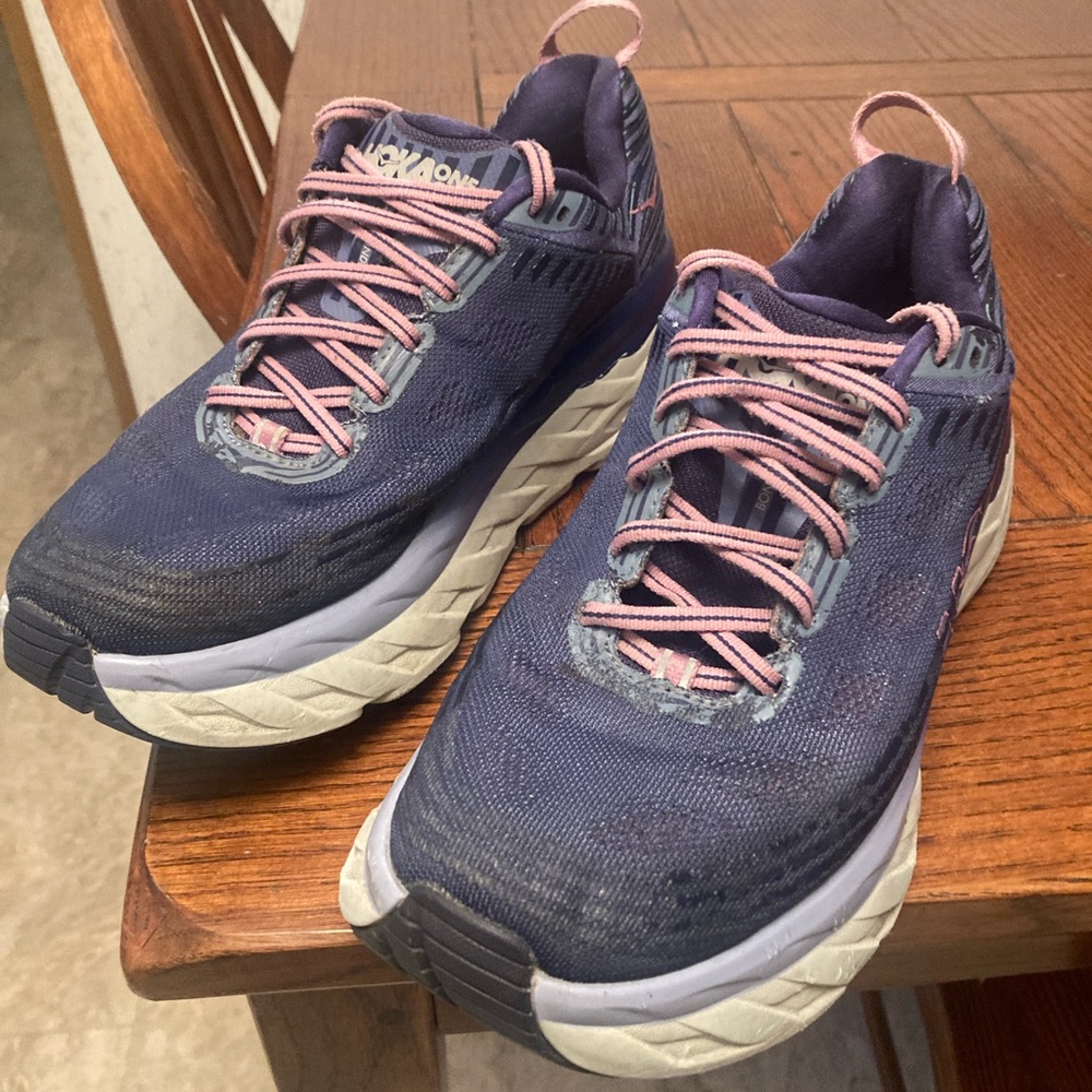 Women’s Athletic Running Shoes - Navy with Pink Laces